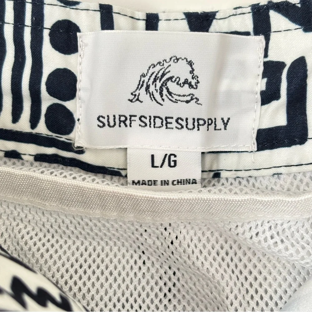 Surfside Supply Men's Black and White 8